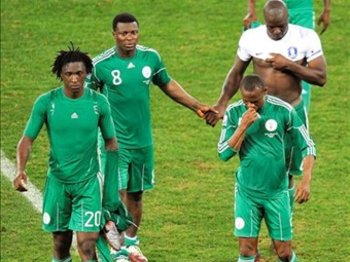 Entidad oficial de Nigeria revisará fondos de su federación de fútbol