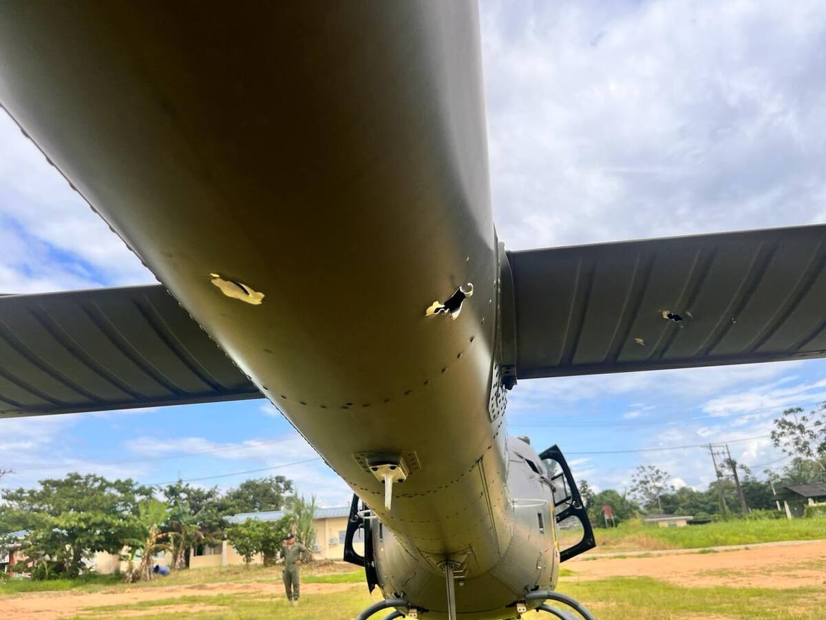 Aeronave de las Fuerzas Armadas de Ecuador fue atacada en la frontera con Colombia