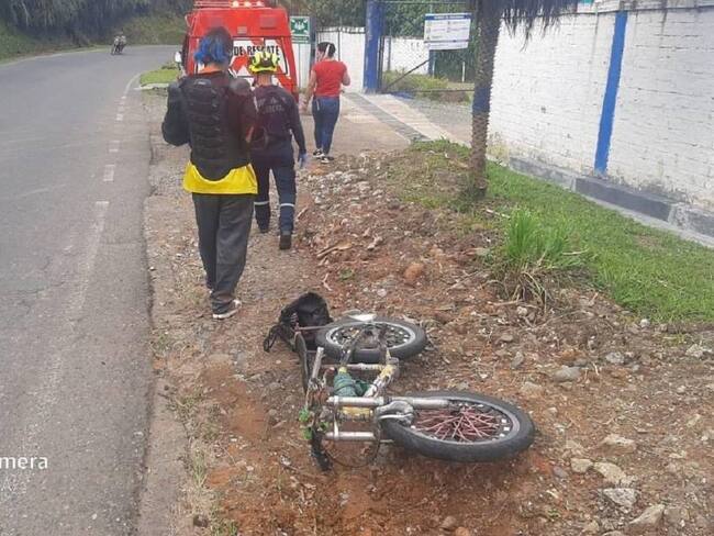 Accidente en bicicleta deja dos heridos. Crédito: Bomberos Anserma, Caldas.