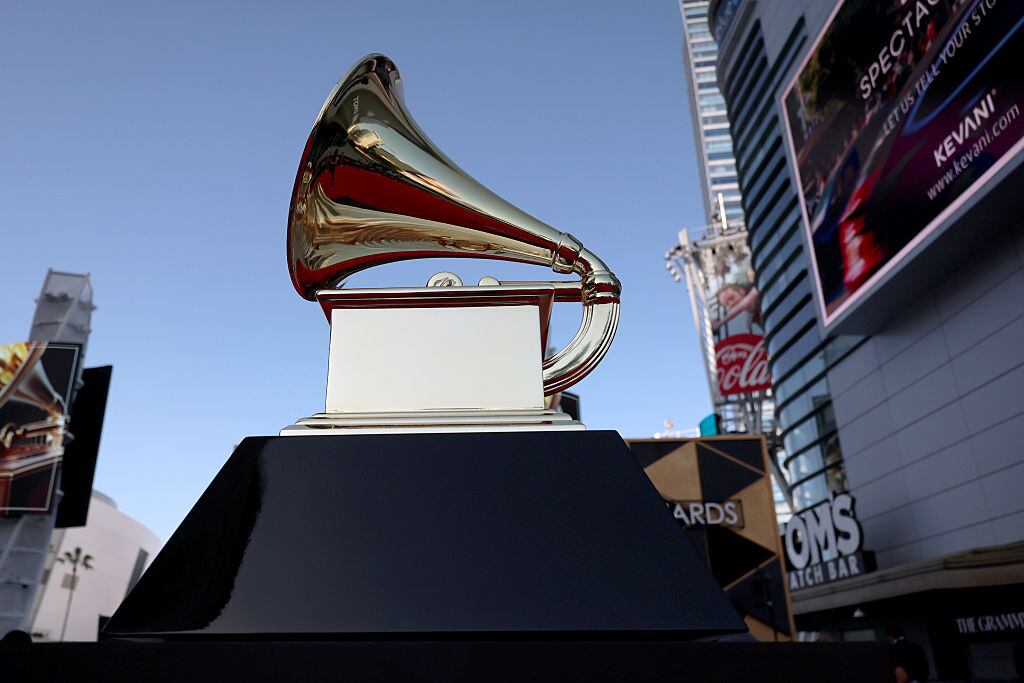 Los Ángeles, CA  February 1, 2026  Grammy Awards gramophone outside Crypto.com Arena in Los Angeles, CA, Sunday, Feb. 1, 2026. (Allen J. Schaben / Los Angeles Times via Getty Images)