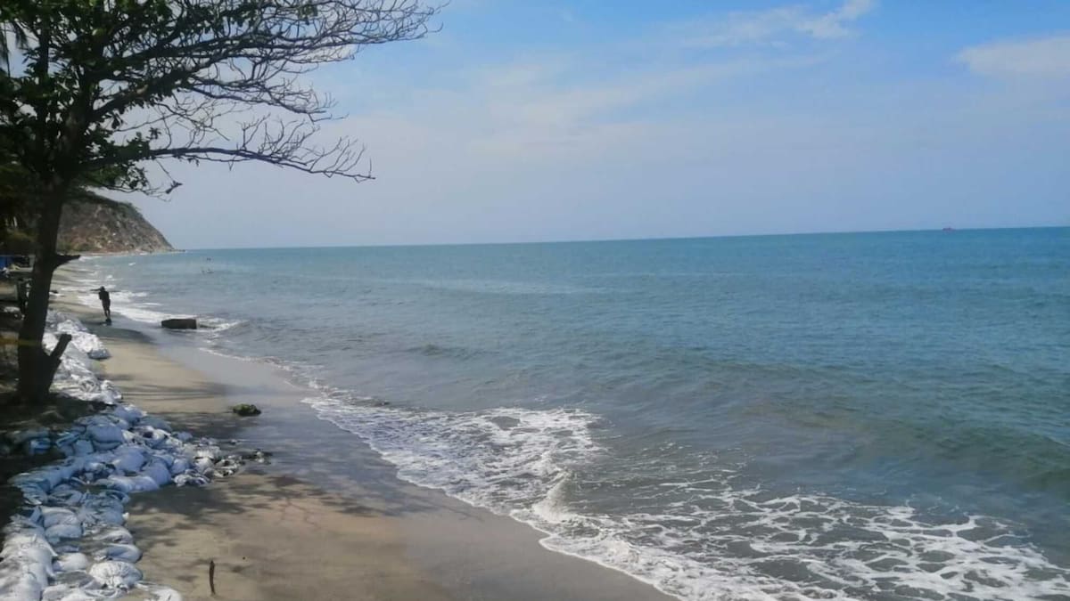Erosión en Playa Salguero es un problema de hace 7 años y aún no tiene solución: Veeduría