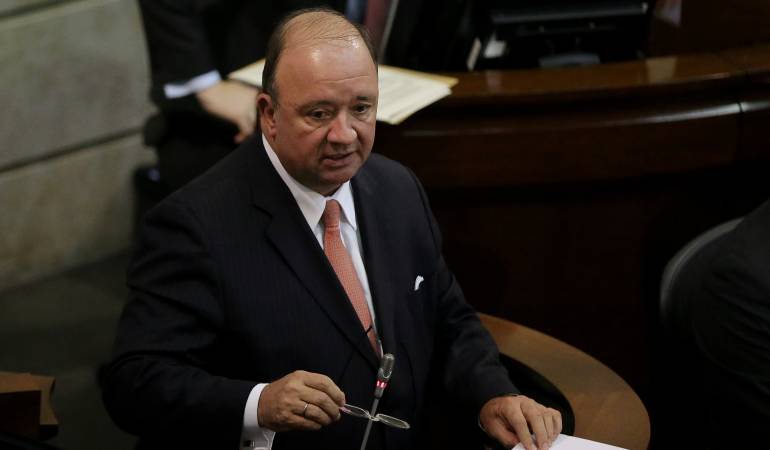 Ministro de Defensa, Luis Carlos Villegas.