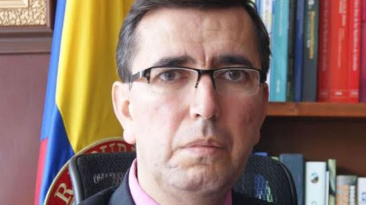 Juez suspende destitución del exdirector de la CAR Cundinamarca