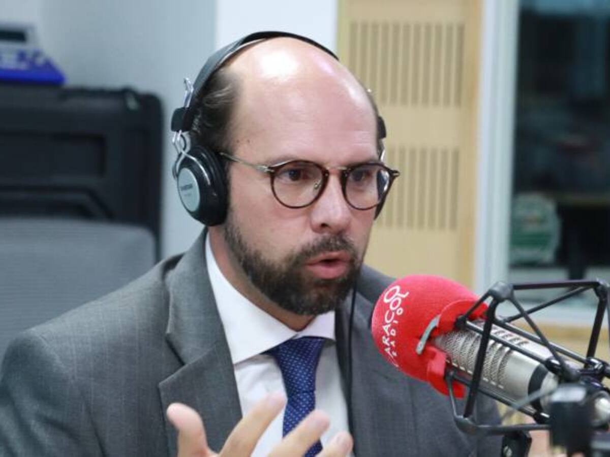 A los partidos hay que reformularlos, no acabarlos: Pombo