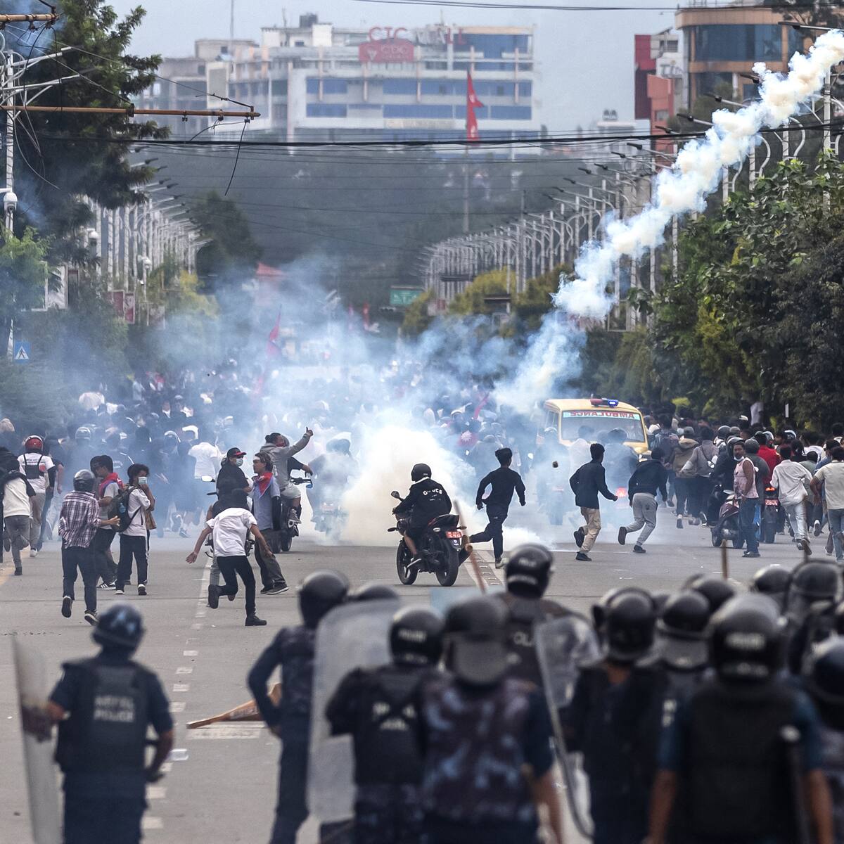 Nepal busca capturar más de 10.000 reclusos fugados durante protestas