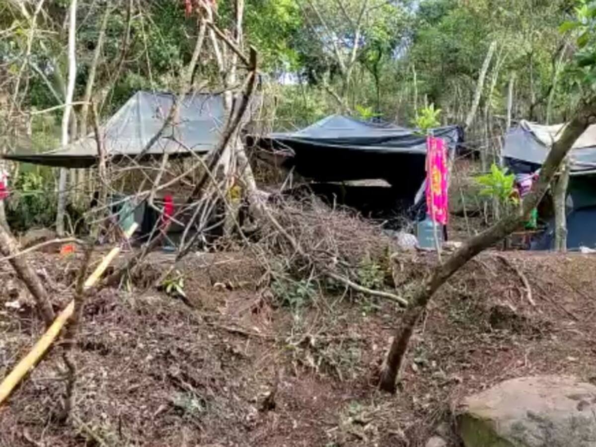 Desalojan invasión en la finca La Olga en la vía a Cristo Rey