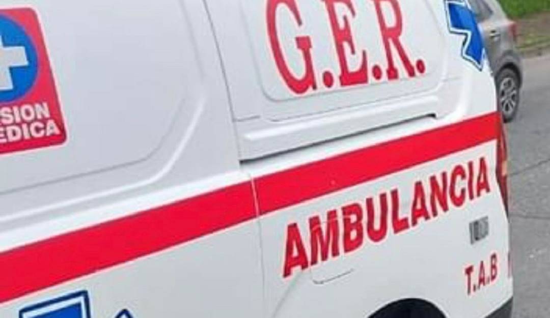 Accidente en el barrio Comuneros de Manizales, dejó una persona herida. Crédito: GER Caldas.