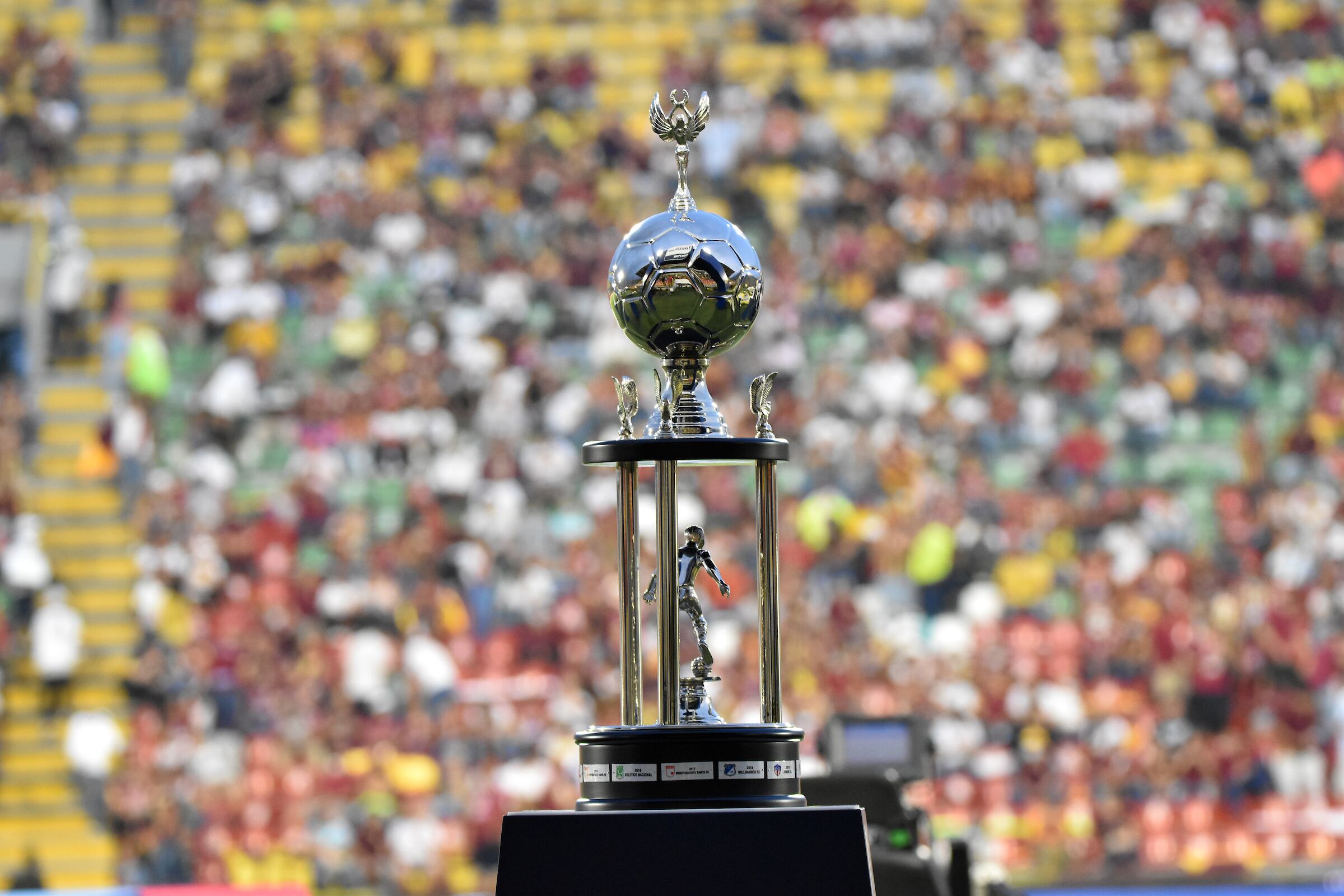 Trofeo de la Superliga (Cortesía Dimayor)