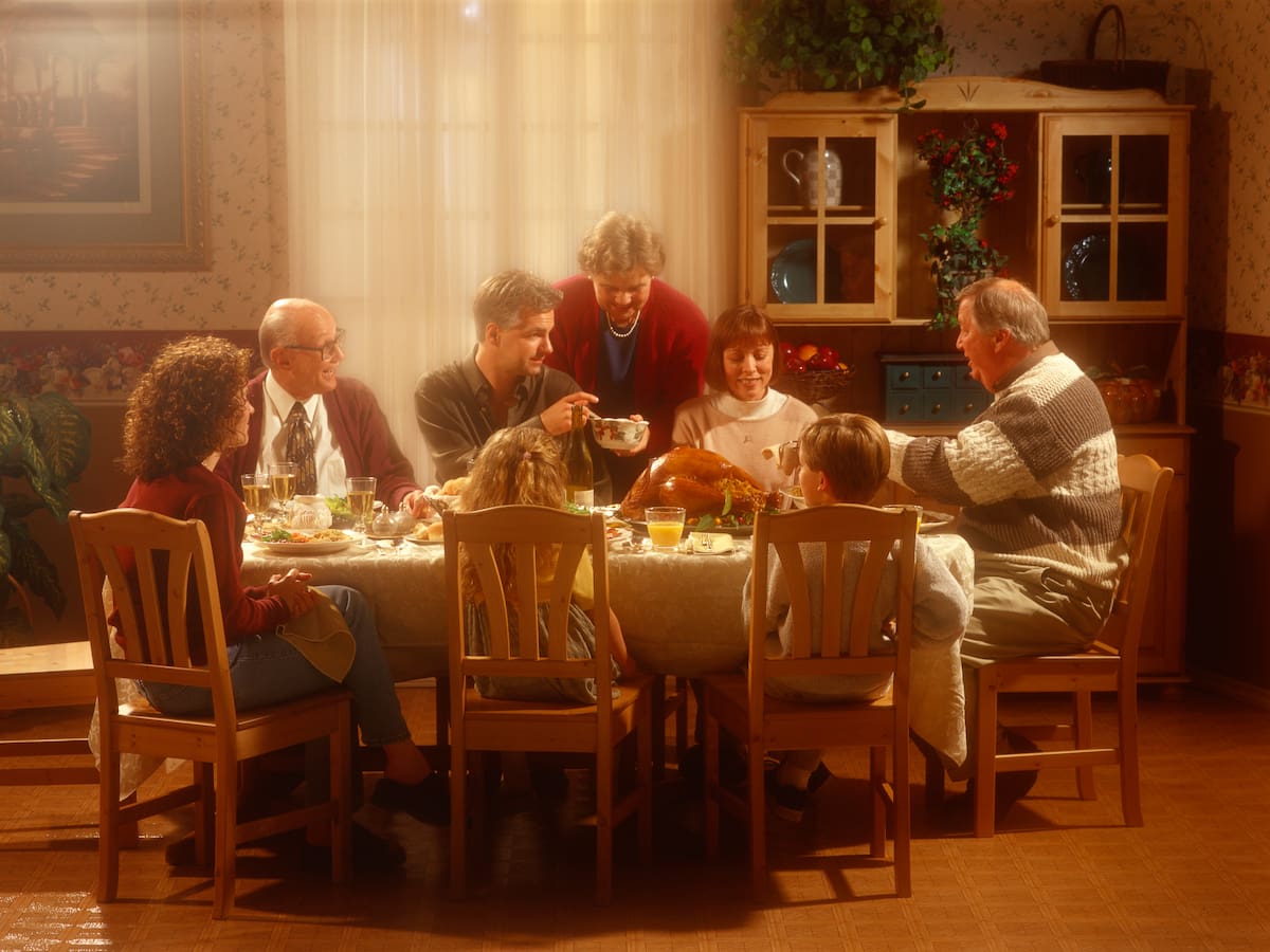 6 actividades familiares para hacer en las novenas: hay para todas las edades