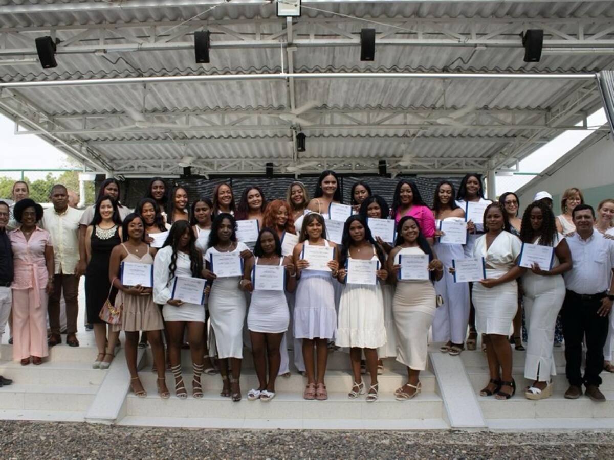 25 mujeres de Barú fueron certificadas en Alojamiento y Atención al Huésped