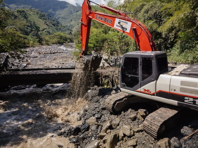 Puente vehicular afectado en La Celia, Risaralda (Gobernación de Risaralda)