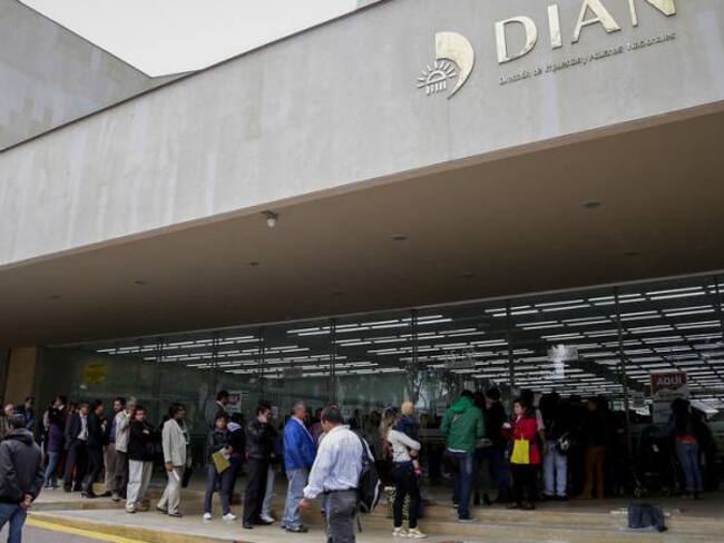 En la mira de la Dian 40.000 colombianos que no declararon renta
