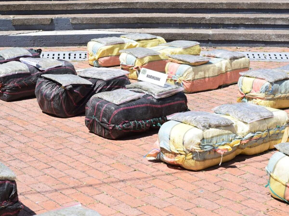 En un parqueadero de Ibagué guardaban $3.200 millones de marihuana