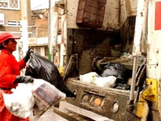 Procuraduría investigaría conductas irregulares en proceso de basuras en Bogotá
