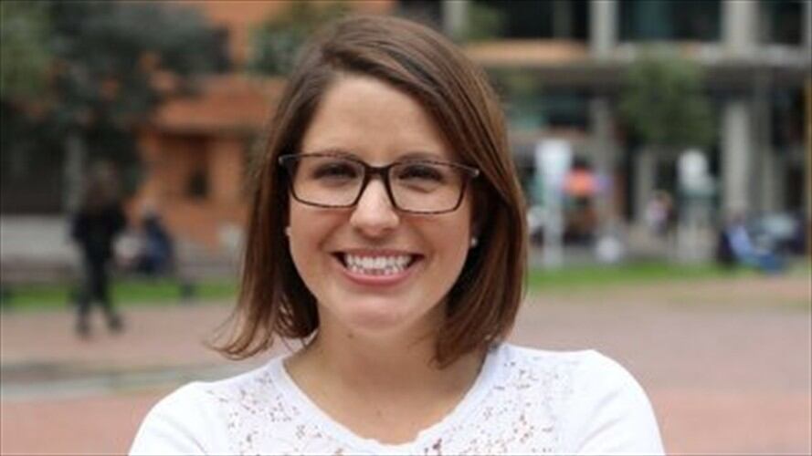 Tenemos que pensar cómo transformar la realidad de las comunidades que han sido fuertemente golpeadas por la guerra: congresista Juanita Goebertus. Foto: Twitter Juanita Goebertus