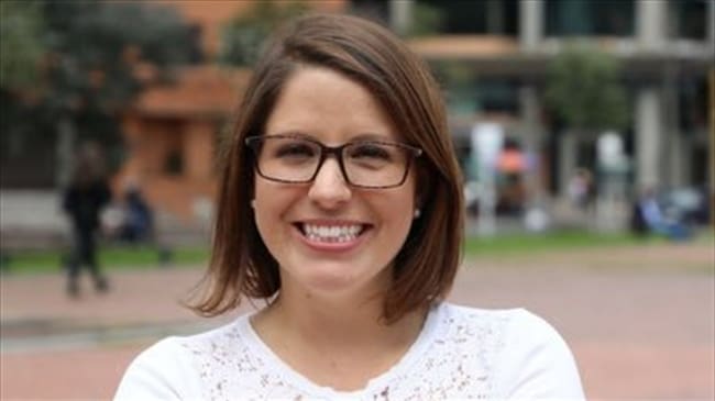Tenemos que pensar cómo transformar la realidad de las comunidades que han sido fuertemente golpeadas por la guerra: congresista Juanita Goebertus. Foto: Twitter Juanita Goebertus