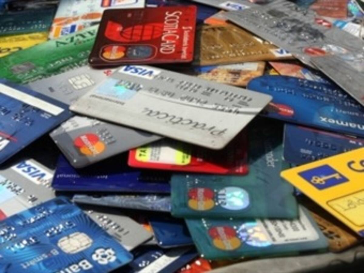 Desmantelan banda que hurtaba cuentas bancarias suplantando firmas