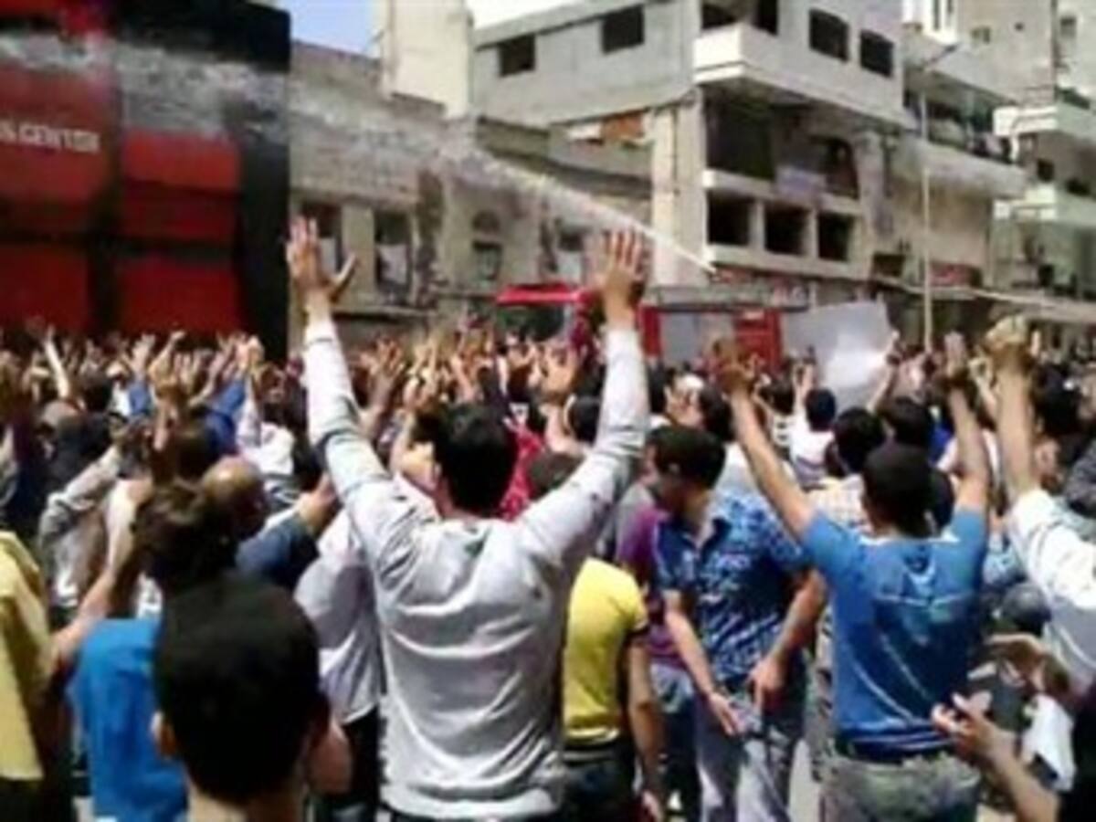 El Ejército sirio irrumpe en Yisr al Shugur y causa dos muertos