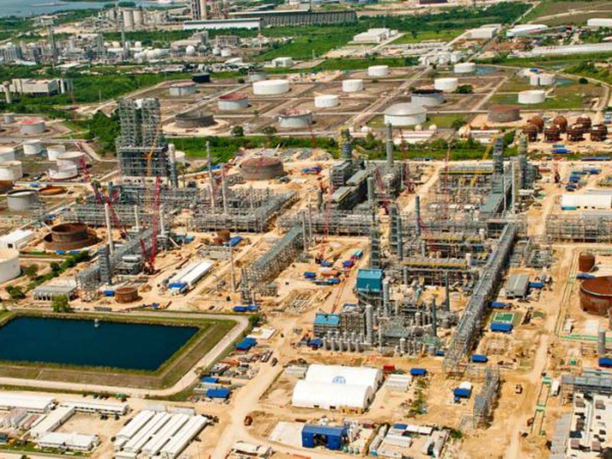 Frente común entre Contraloría y Supersociedades por sobrecostos en Reficar