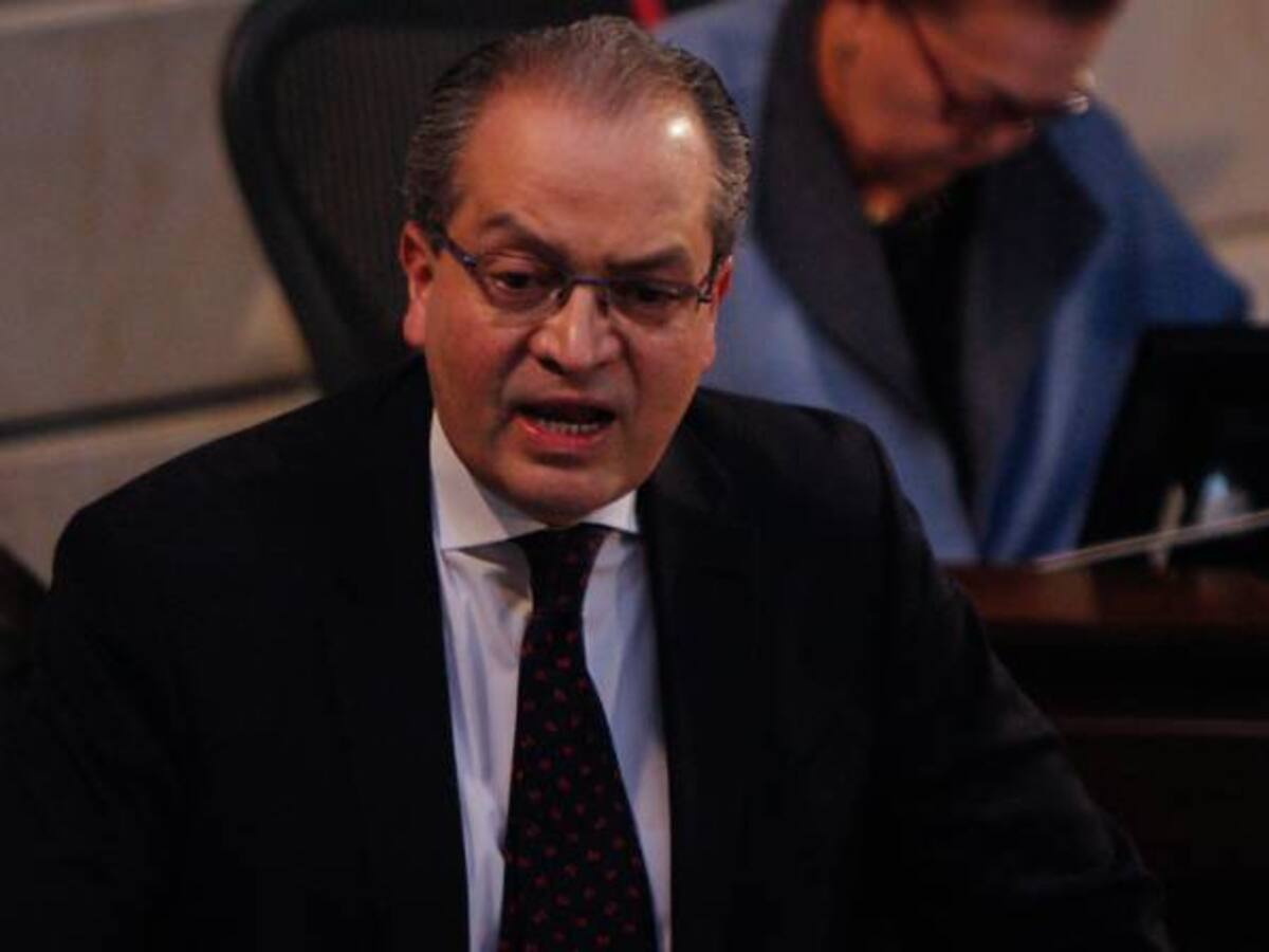 ¿Quién es Fernando Carrillo el nuevo procurador general?