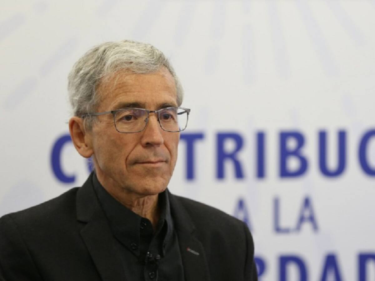 Expectativa por encuentro del padre de Roux y el ex presidente Uribe