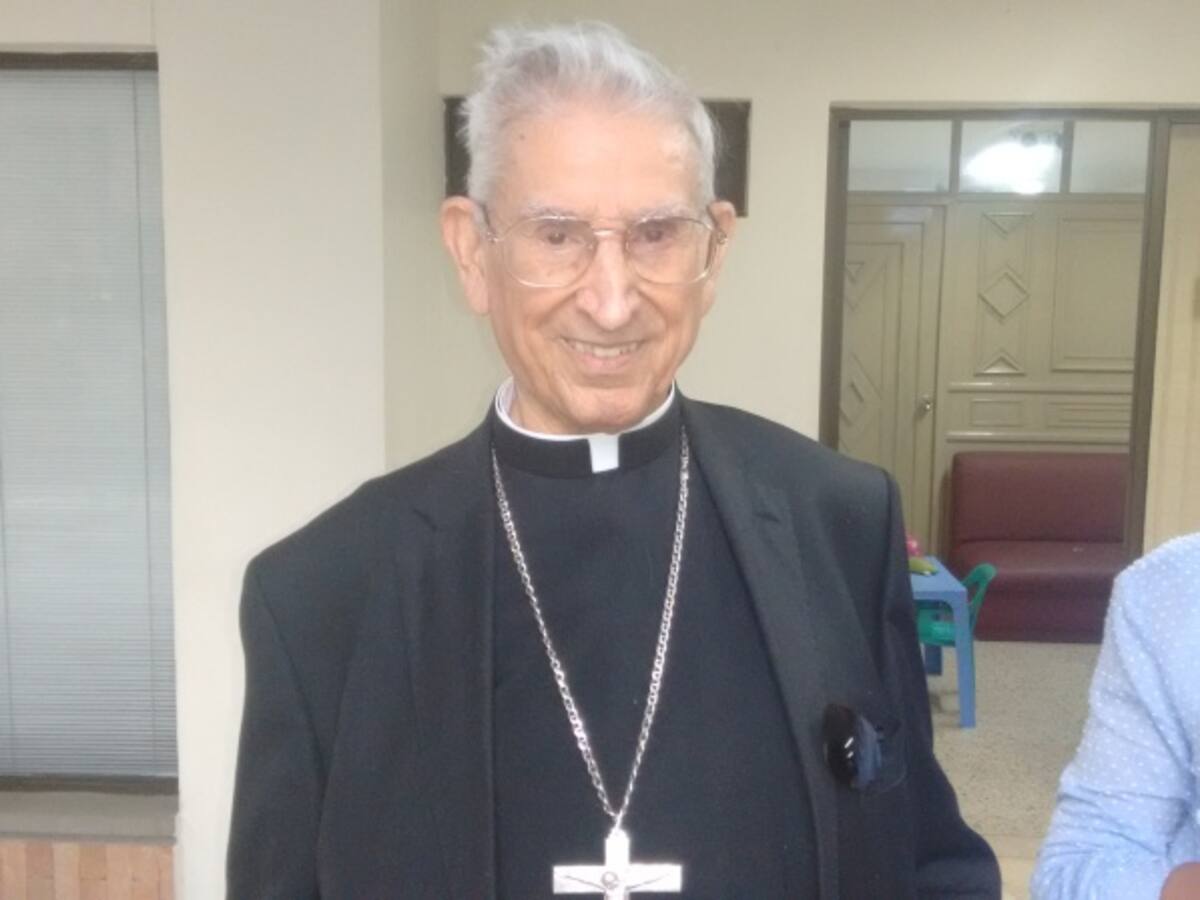"El papa ora permanentemente por la paz de Colombia"