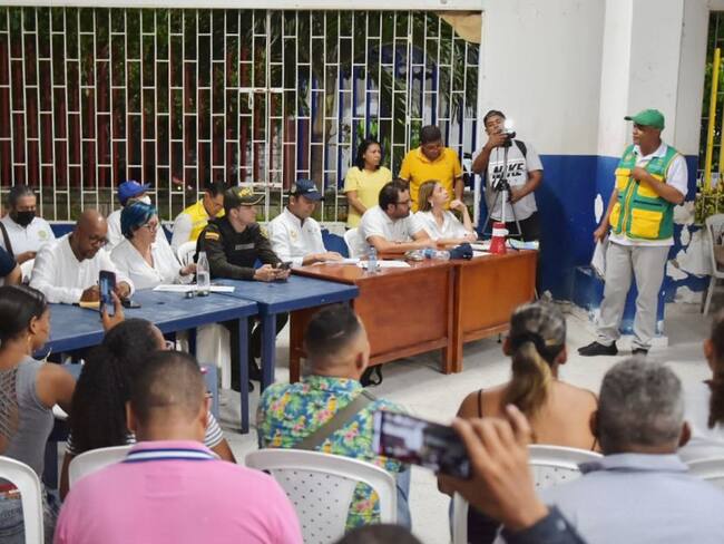 La Secretaría de Infraestructura aseguró que se hará la pavimentación de la vía paralela al terraplén