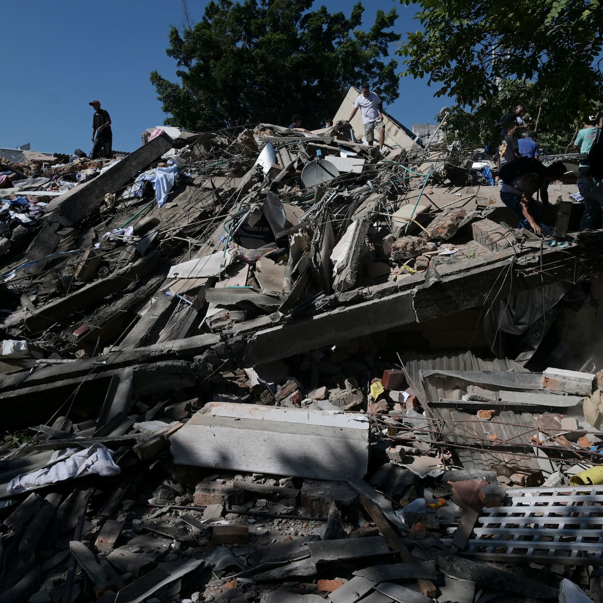 “Hay poblaciones pequeñas afectadas por terremoto sin una paca de agua”: Periodista Diana Valderrama