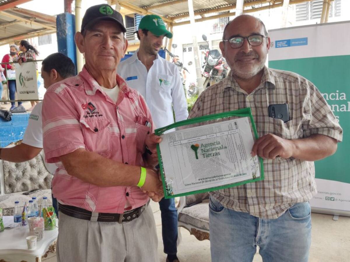 En el Huila 1.000 familias se convirtieron en dueñas de tierras rurales