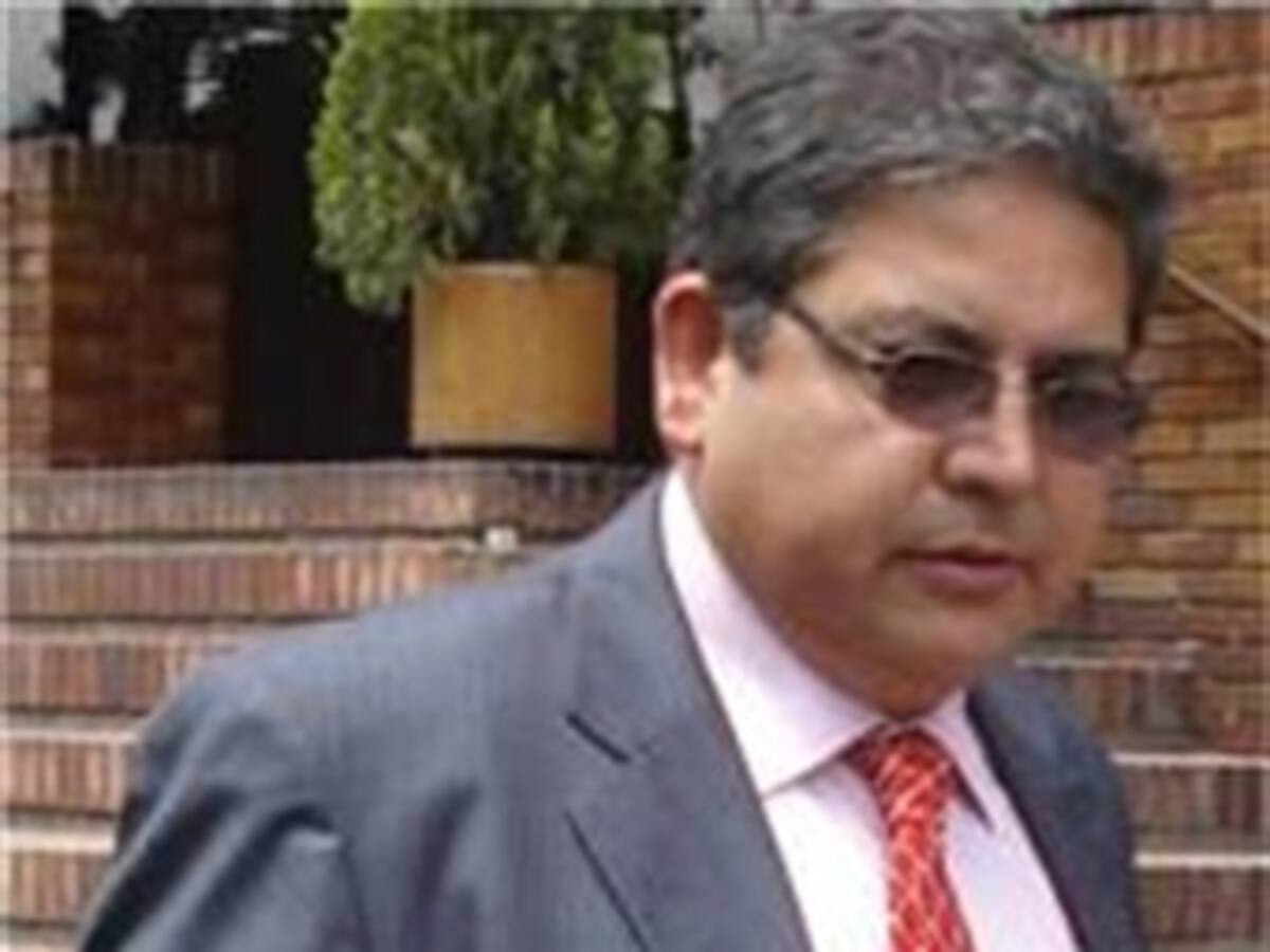 Armando Farfán niega que su renuncia de Santa Fe se deba a un enfrentamiento con Hugo Prieto