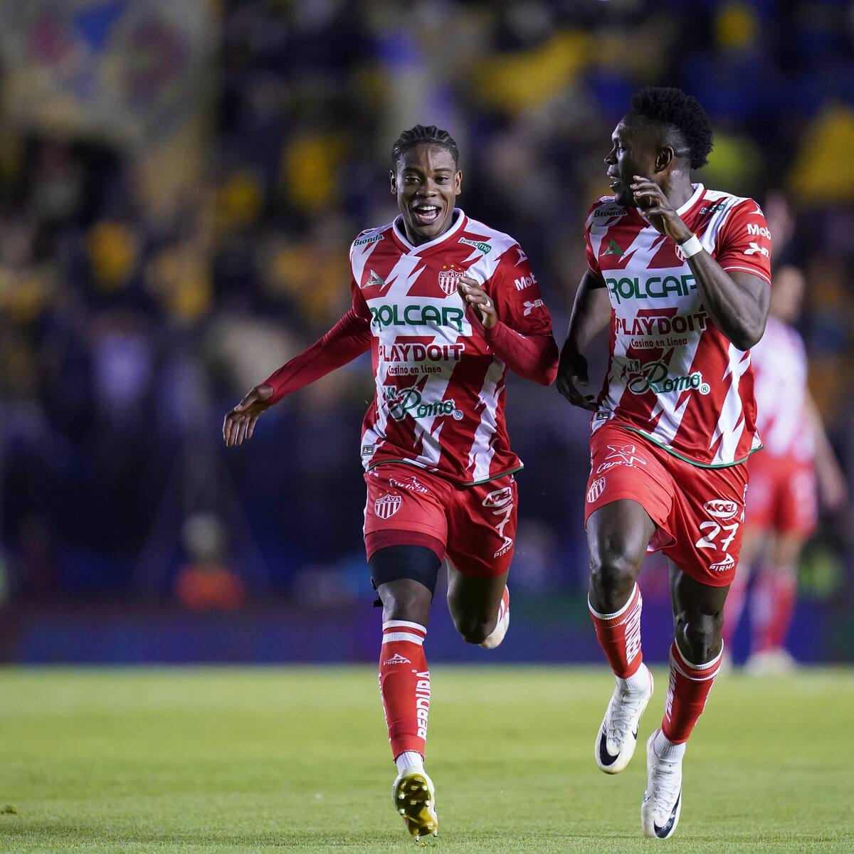 Video: Necaxa frenó al líder América con goles y asistencias colombianas