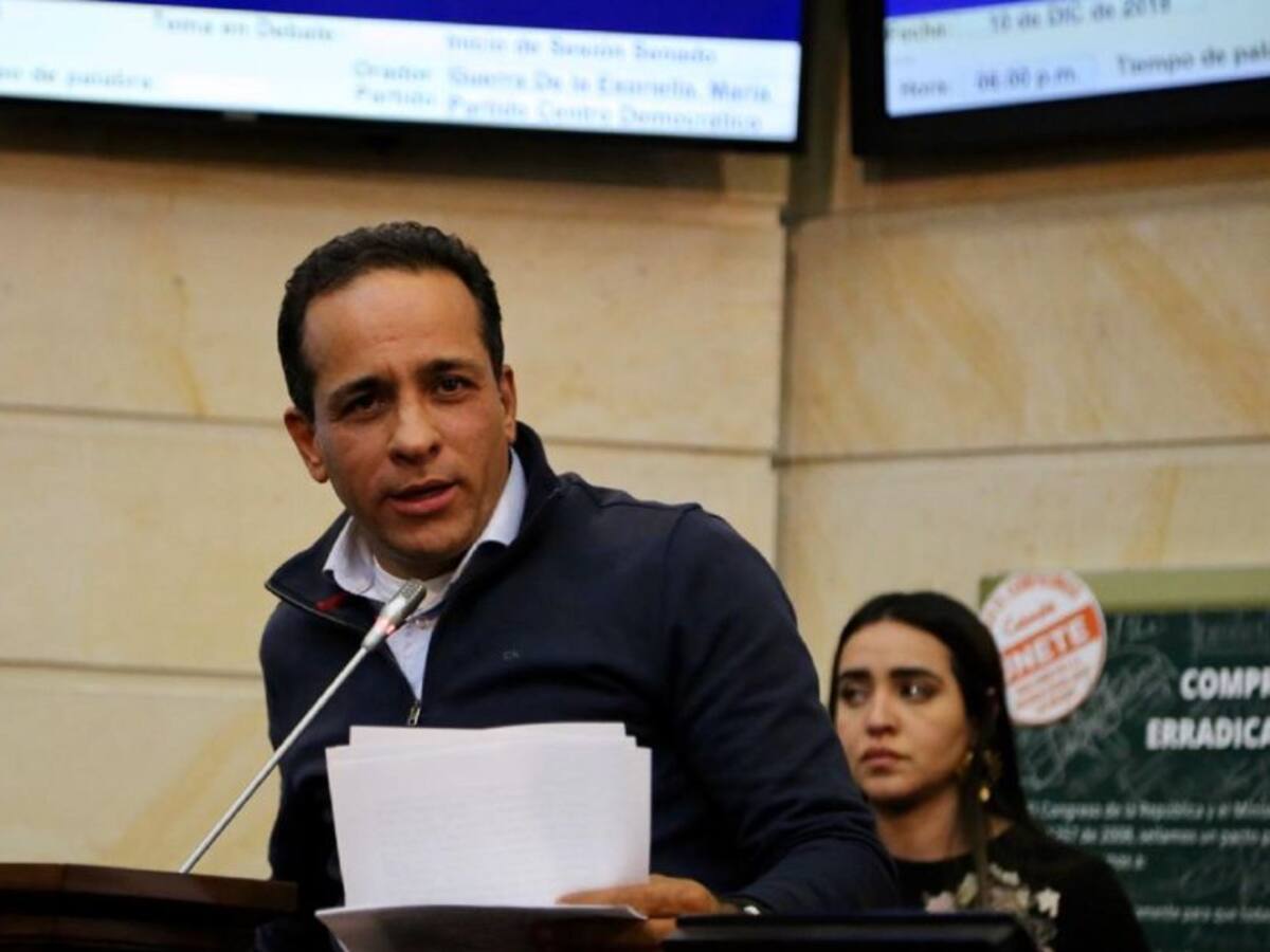 Alexander López Maya será candidato presidencial del Polo Democrático