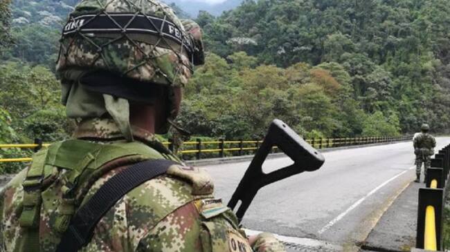 Retienen funcionarios Sardinata