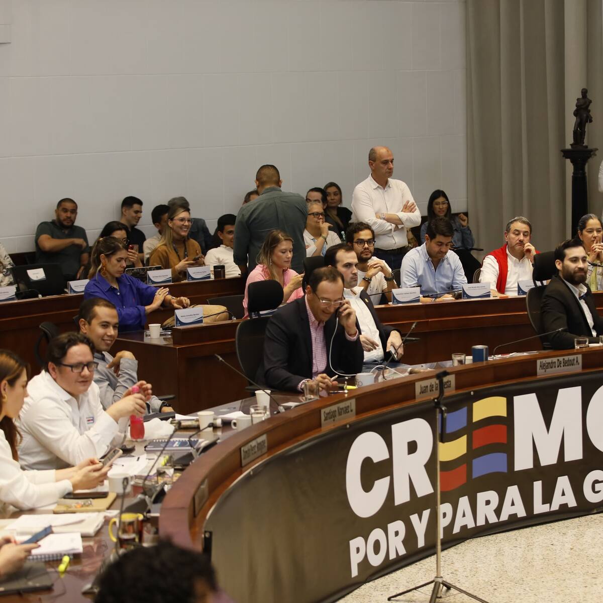 Alcalde de Medellín pide protección para cuatro concejales por amenazas