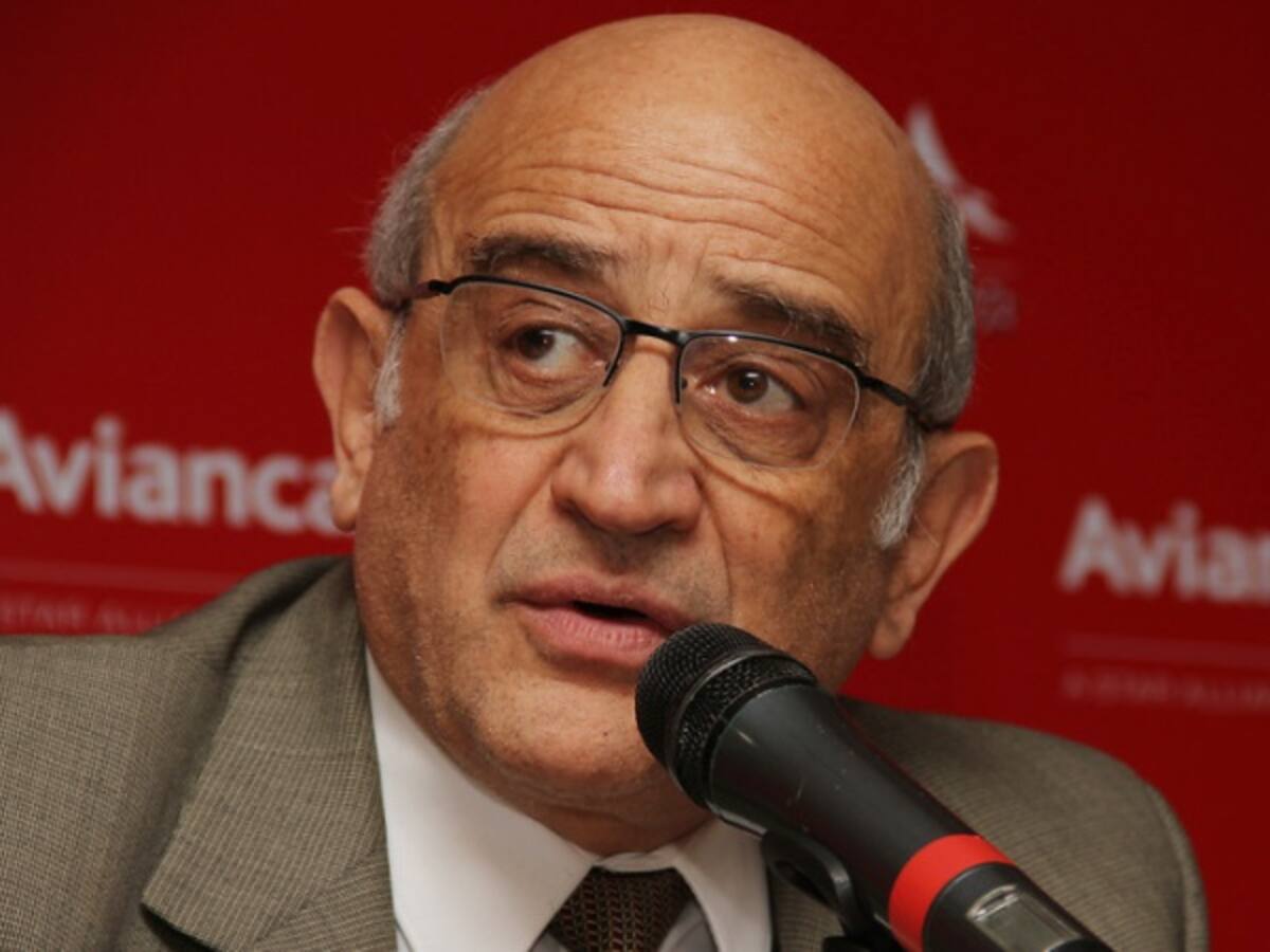 Avianca no está en venta: Germán Efromovich