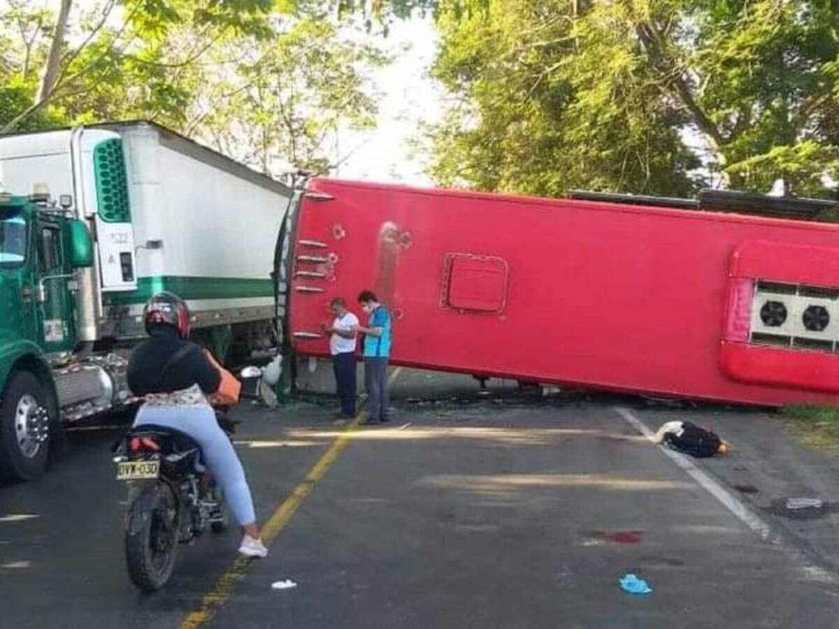 Cinco heridos dejó accidente en vía de Santander
