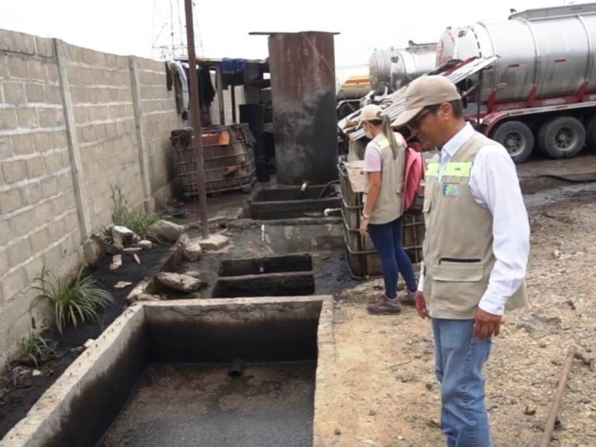 Vehículos de hidrocarburos no se pueden lavar en sitios no autorizados