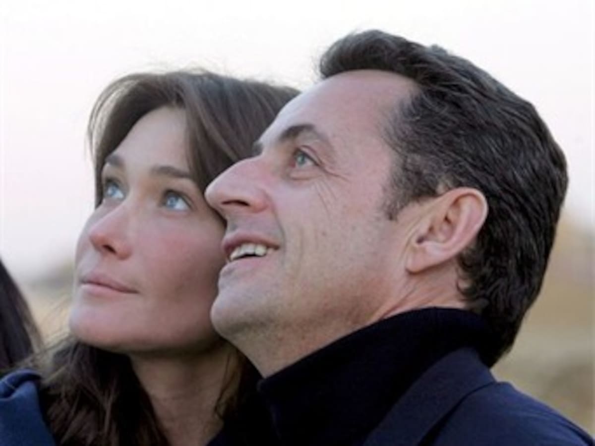 Diario dice que Sarkozy compró un palacio en Marrakech de 5 millones de euros