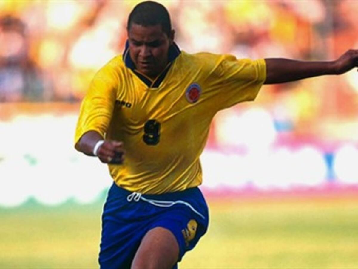 Hoy en la crónica de El Alargue de Caracol Radio, el bombardero, Iván René Valenciano