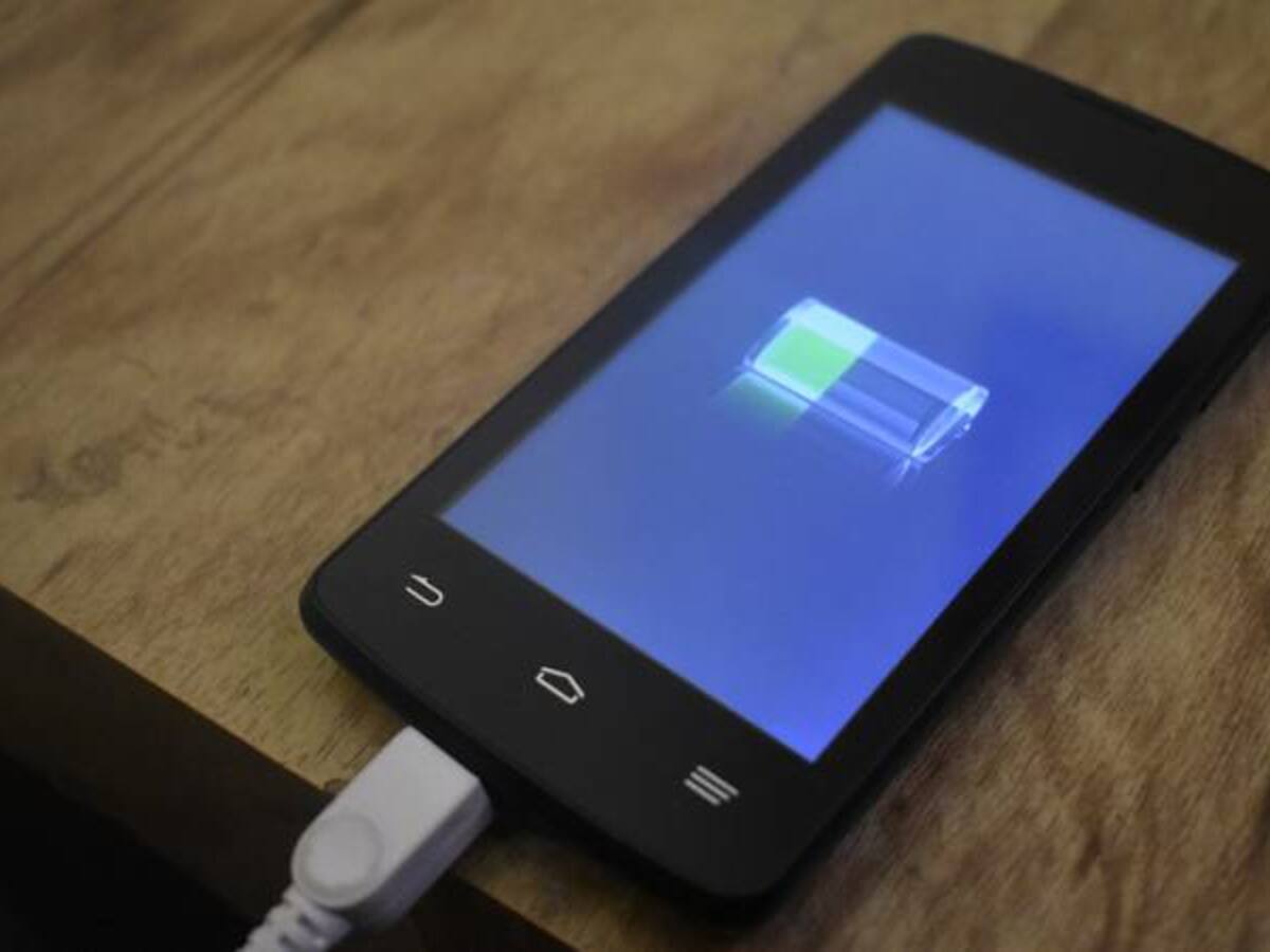 Así debe cargar su celular a diario