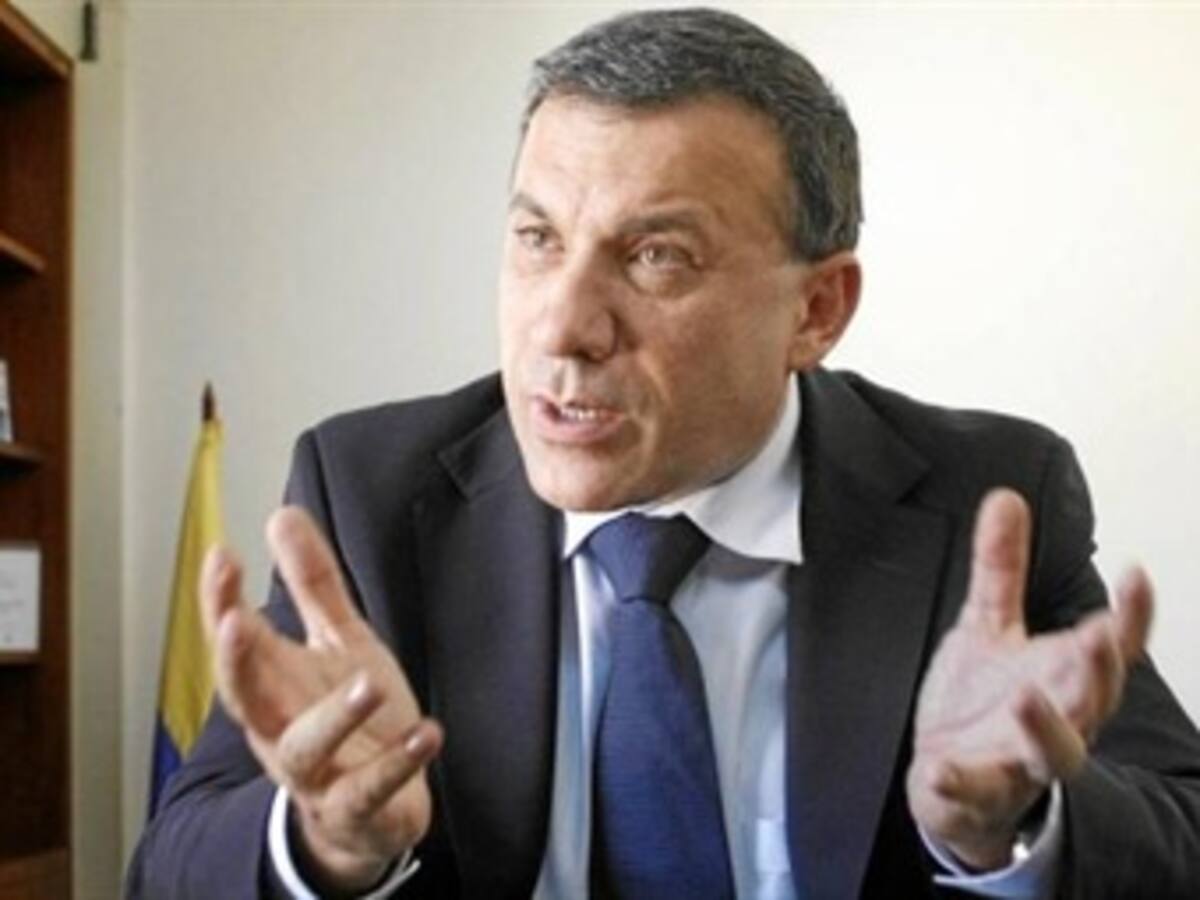 Roy Barreras prepara su defensa frente demanda contra su investidura
