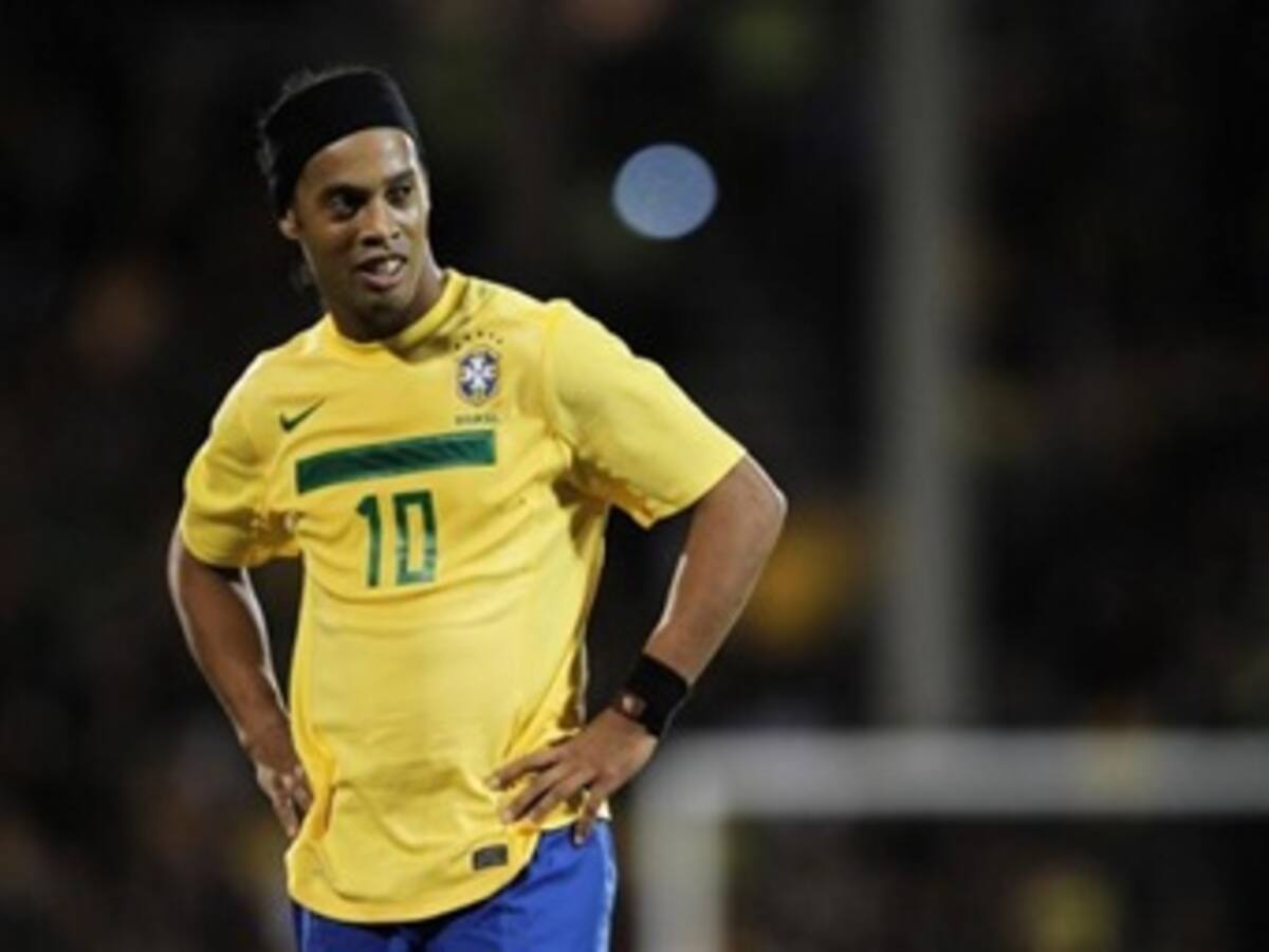 Scolari convocó a Ronaldinho y dejó por fuera a Kaká para amistoso ante Inglaterra
