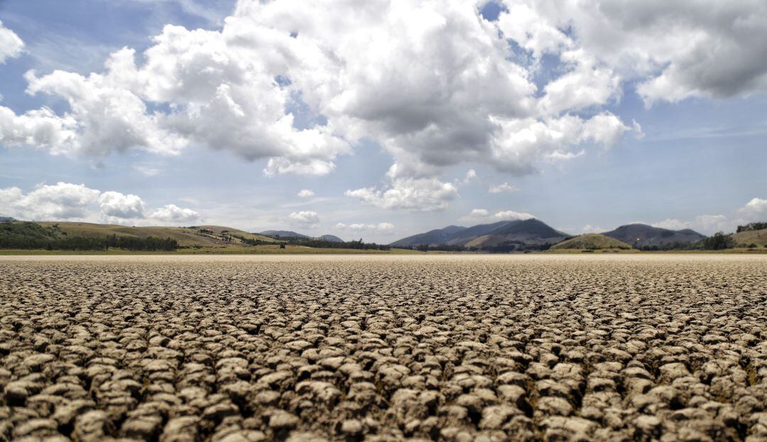 Laguna de Suesca en tiempos de sequía 