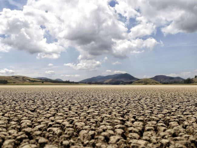 Laguna de Suesca en tiempos de sequía