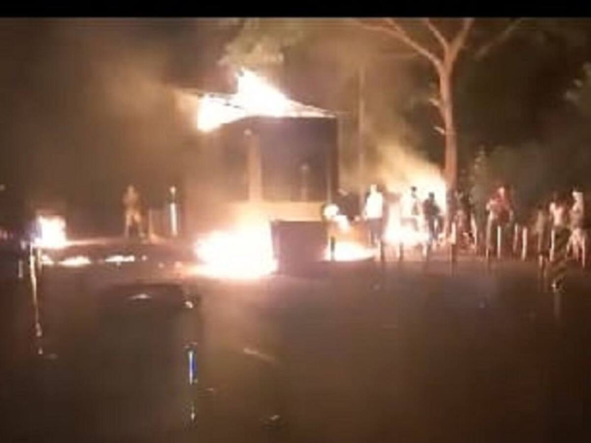 Incineran peaje en la vía al Líbano en el norte del Tolima