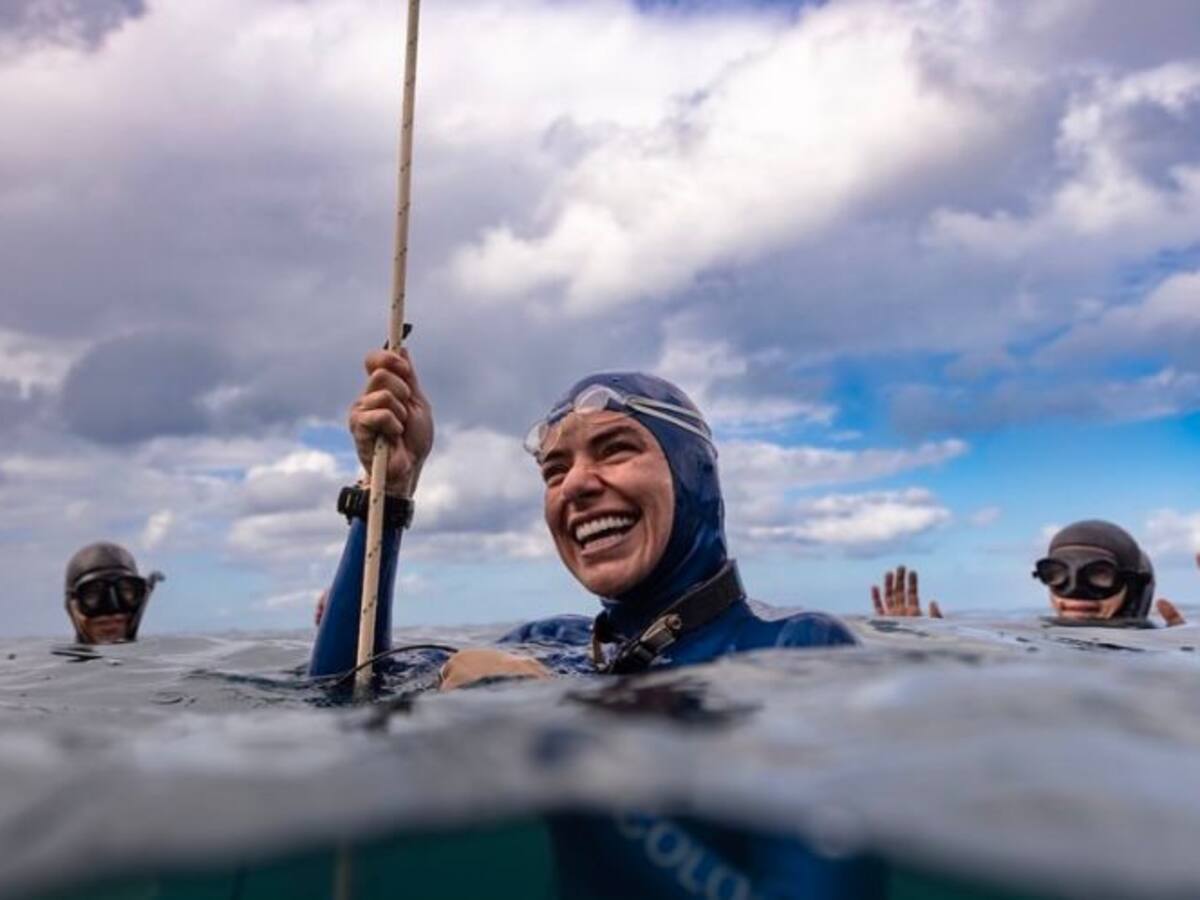 Sofía Gómez Uribe rompe récord continental con un descenso de 106 metro de profundidad