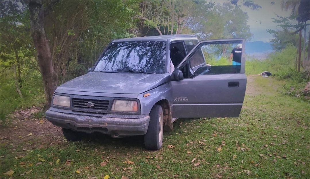 En la escena fue encontrado el vehículo en el que se transportaban las víctimas