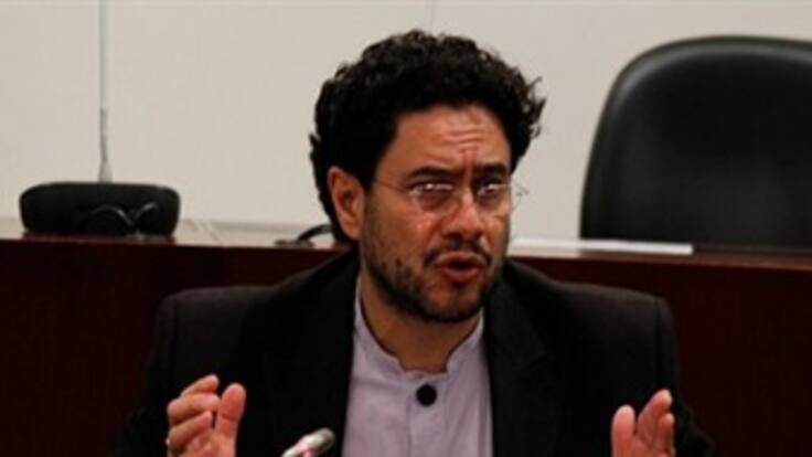 Fiscalía admite a Iván Cepeda como parte civil en proceso contra hermano de Uribe