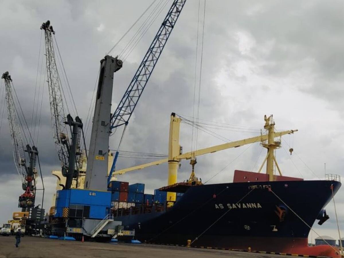 Dos buques tendrían restricciones en el puerto, al empeorar condiciones