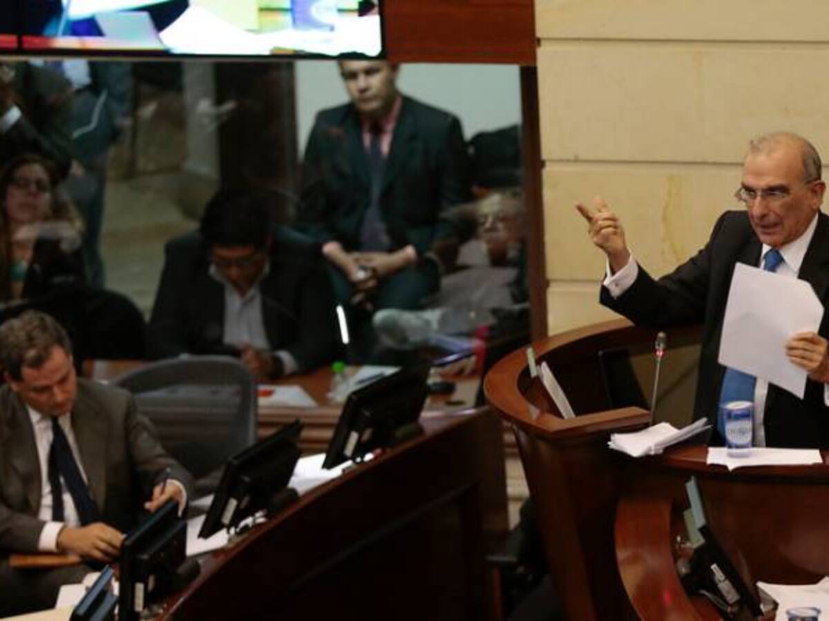 De la Calle defiende el plebiscito ante la Corte Constitucional